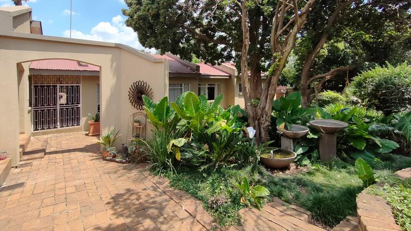 16 Bedroom Property for Sale in Middelburg Rural Eastern Cape